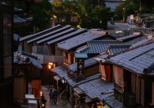 cosmin-serban-eT7mgoFxfzo-unsplash